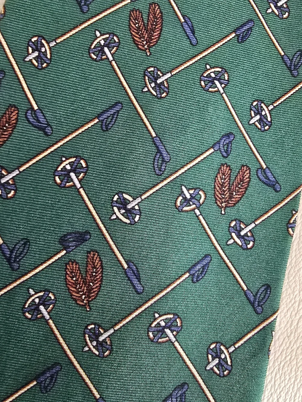 Gap Premium Winter Sports Skiing Men's Green Silk Necktie Tie